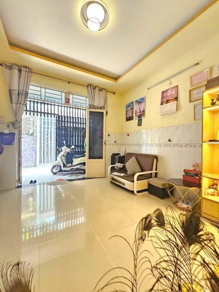 Dưới 3 tỷ SHR gần sông Sài Gòn, bán nhà Thạnh Lộc hỗ trợ vay Bank tối đa - Ảnh chính